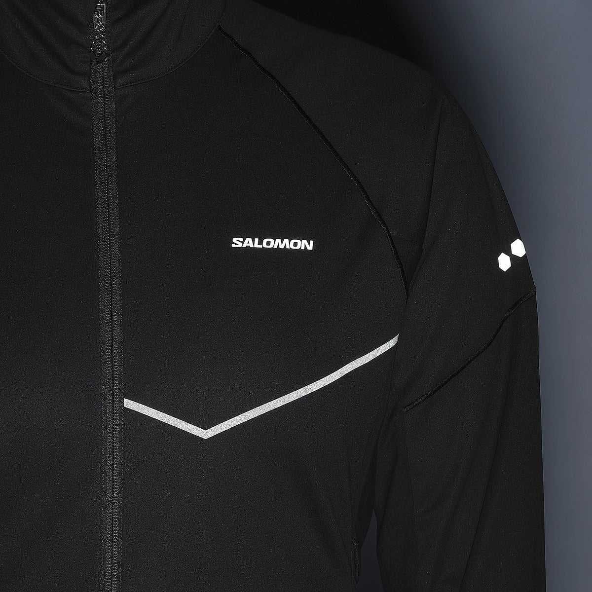 Salomon Sense Aero Softshell running jacket for women - Deep Black - worn