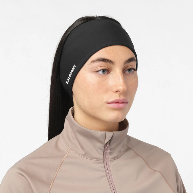 Salomon Run Tech unisex winter running headband - Deep Black - worn