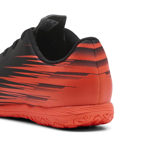 Puma Attacanto II IT JR chaussure de soccer intérieur pour enfant - Puma Black / Bright Red