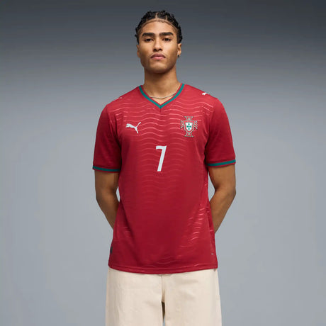 PUMA maillot de soccer Portugal 2026 domicile Cristiano Ronaldo - Club Red / Green Lagoon