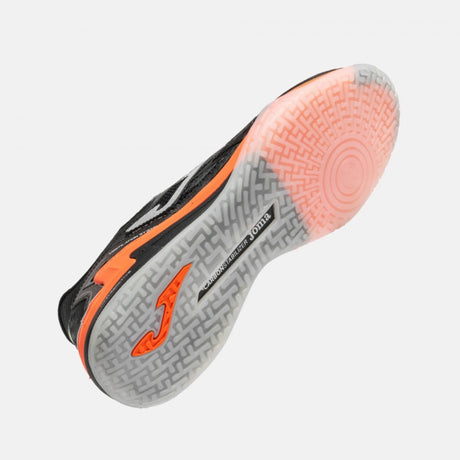 Joma Regate Carbon chaussure de futsal intérieur noir et orange pour homme / Joma Regate Carbon indoor futsal shoe black and orange for men