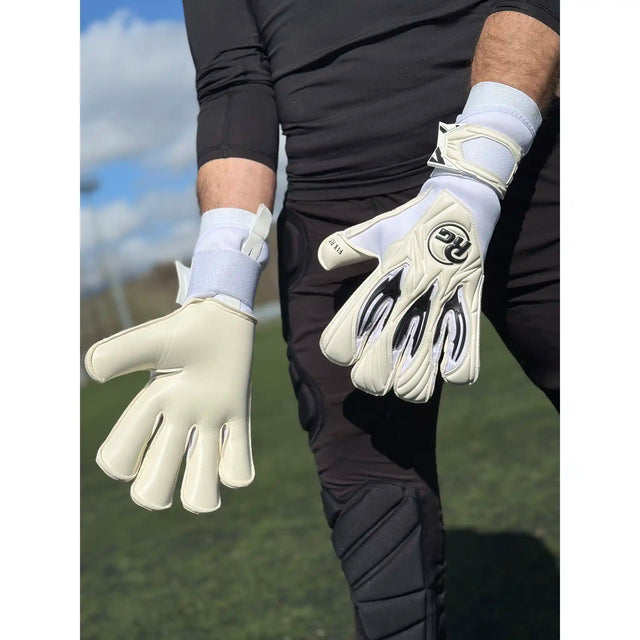 RG Goalkeeper Gloves Aspro 26-27 gants de gardien de but soccer - Blanc / Noir