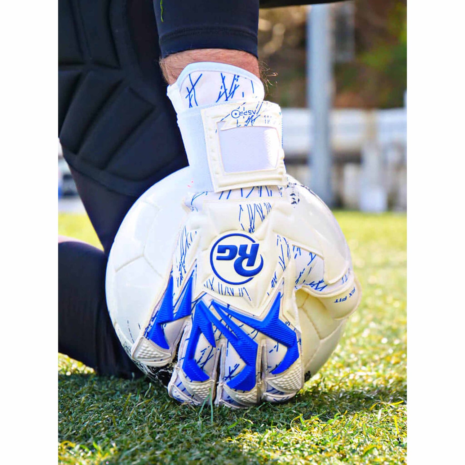 RG Goalkeeper gloves RG Goalkeeper Gloves Aspro gants de gardien de but de soccer