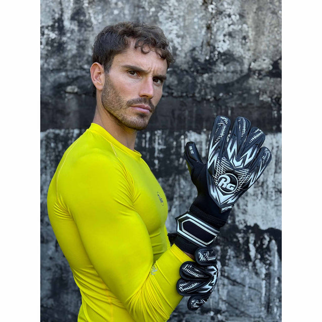 RG Goalkeeper gloves RG Goalkeeper Gloves Samurai Blackout CHR gants de gardien de but de soccer