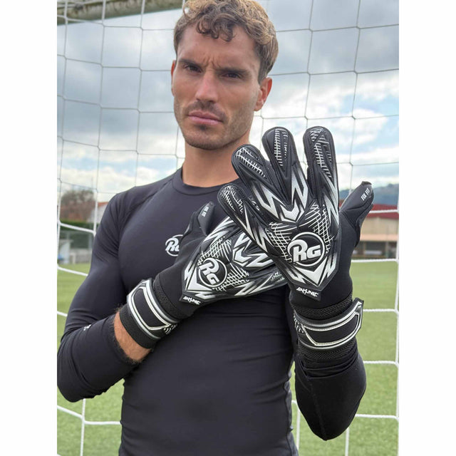 RG Goalkeeper gloves RG Goalkeeper Gloves Samurai Blackout CHR gants de gardien de but de soccer