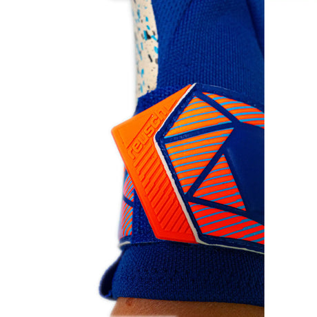 Reusch Attrakt Freegel Fusion Goaliator gants de gardien de soccer - Sharp Blue / Shocking Orange