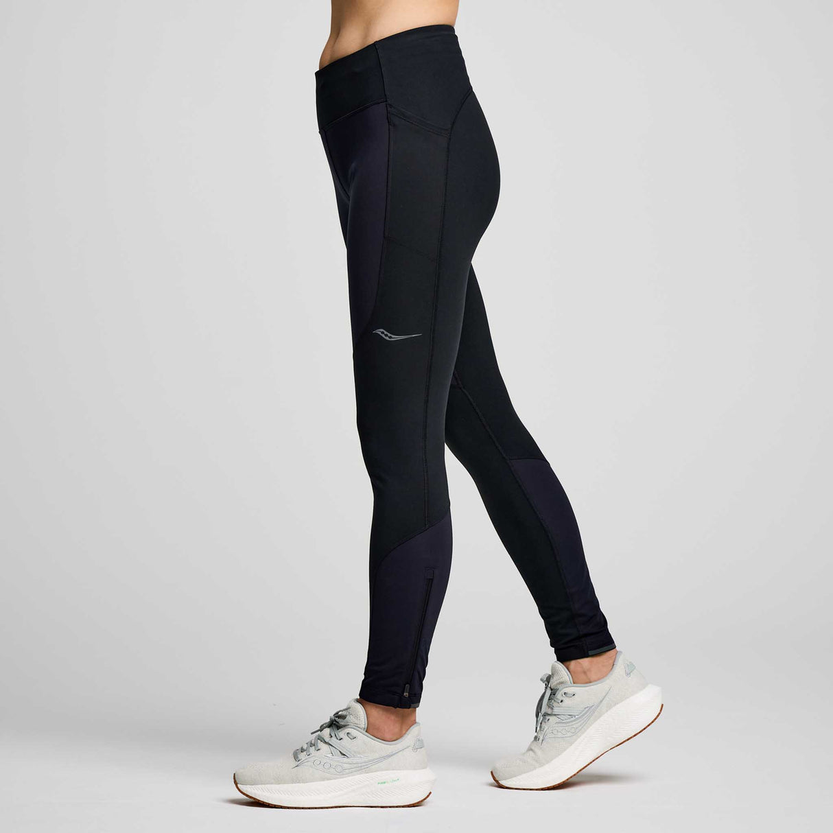 Saucony Runshield leggings d'hiver de course femme lateral - noir