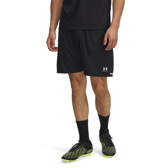 Under Armour Challenger Team short de soccer pour adultes - Noir / Blanc