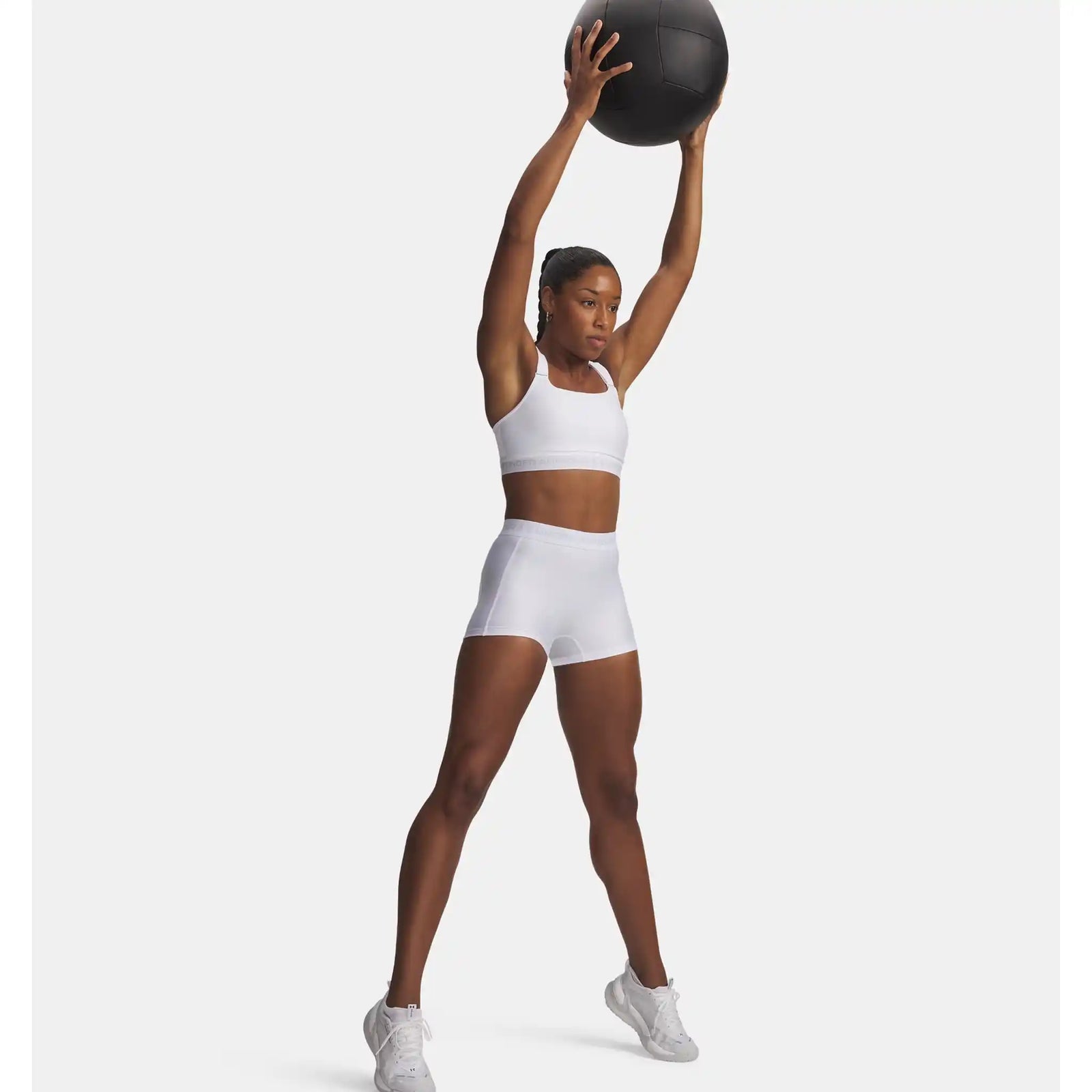 Under Armour Heatgear short court 8 cm femme - White / Halo Grey