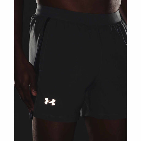 Under Armour Launch 5 pouces short de course à pied pour homme - Pitch Grey / Black / Reflective