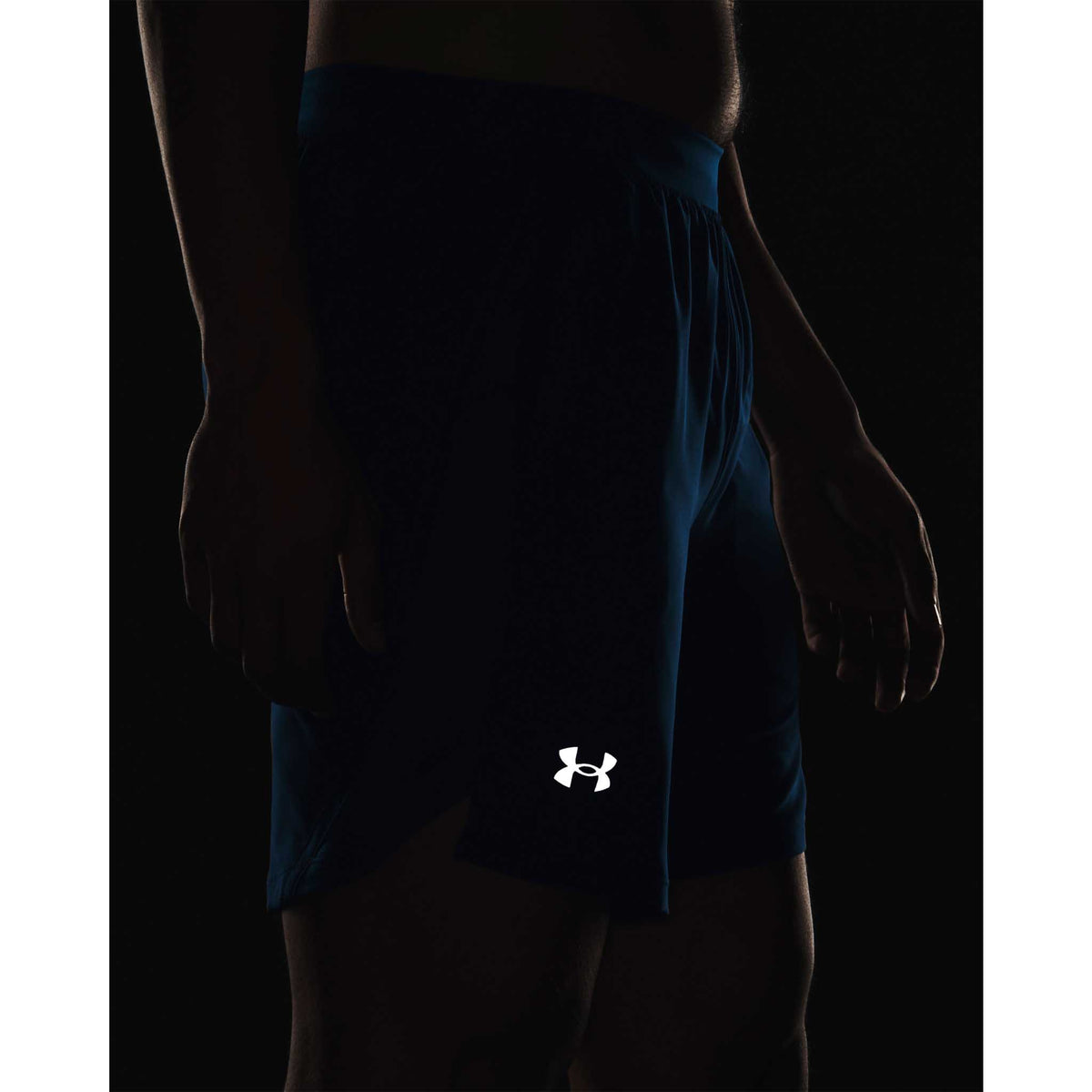 Under Armour Launch 7 pouces shorts homme logo réfléchissant- Varsity Blue / Reflective