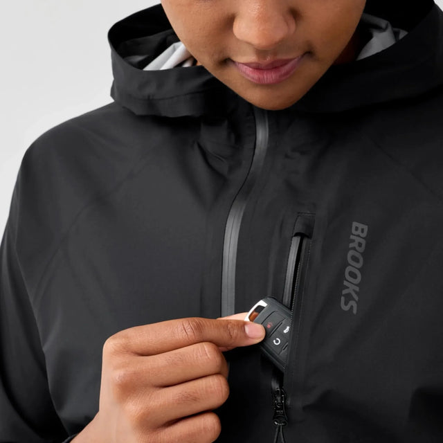 Brooks Canopy Waterproof Jacket veste imperméable femme Noir - détail