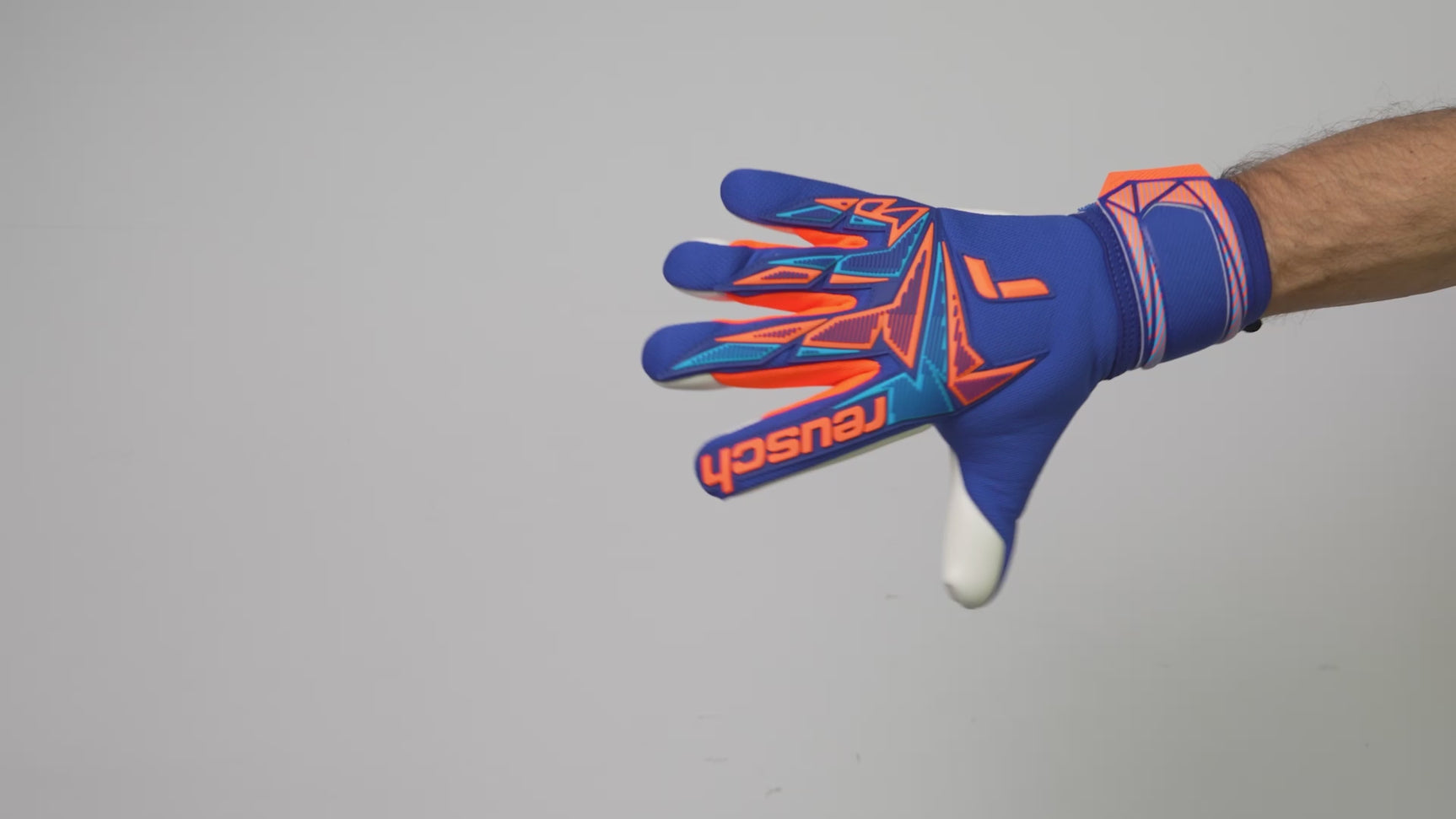 Reusch Attrakt Freegel Advance gants de gardien de soccer - Sharp Blue / Shocking Orange