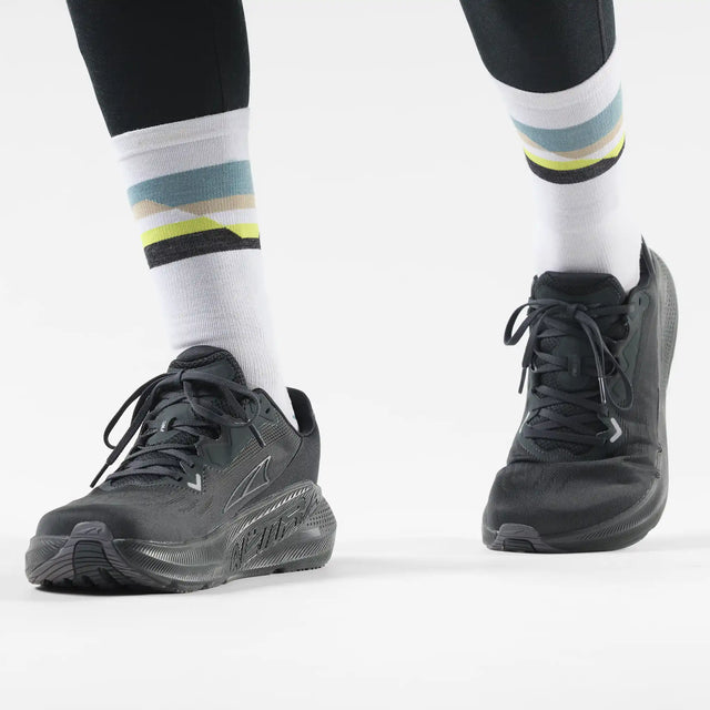 Smartwool Horizons men's merino wool running crew sock in white — additional view