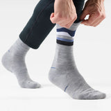 Smartwool Horizons men's merino wool running crew sock in light gray — additional view