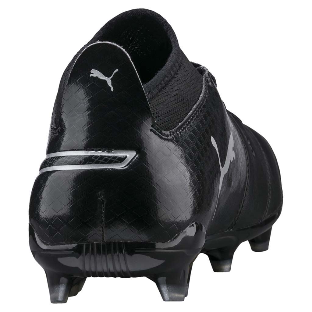 Chaussure de soccer Puma ONE 17.3 FG black vue arriere