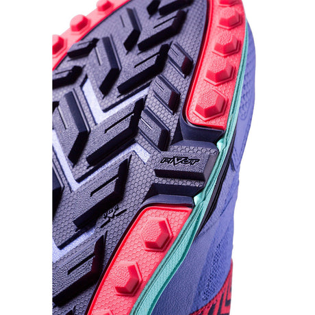 Chaussure de course a pied trail femme Brooks Cascadia 12 bleu azure closeup semelle  Soccer Sport Fitness
