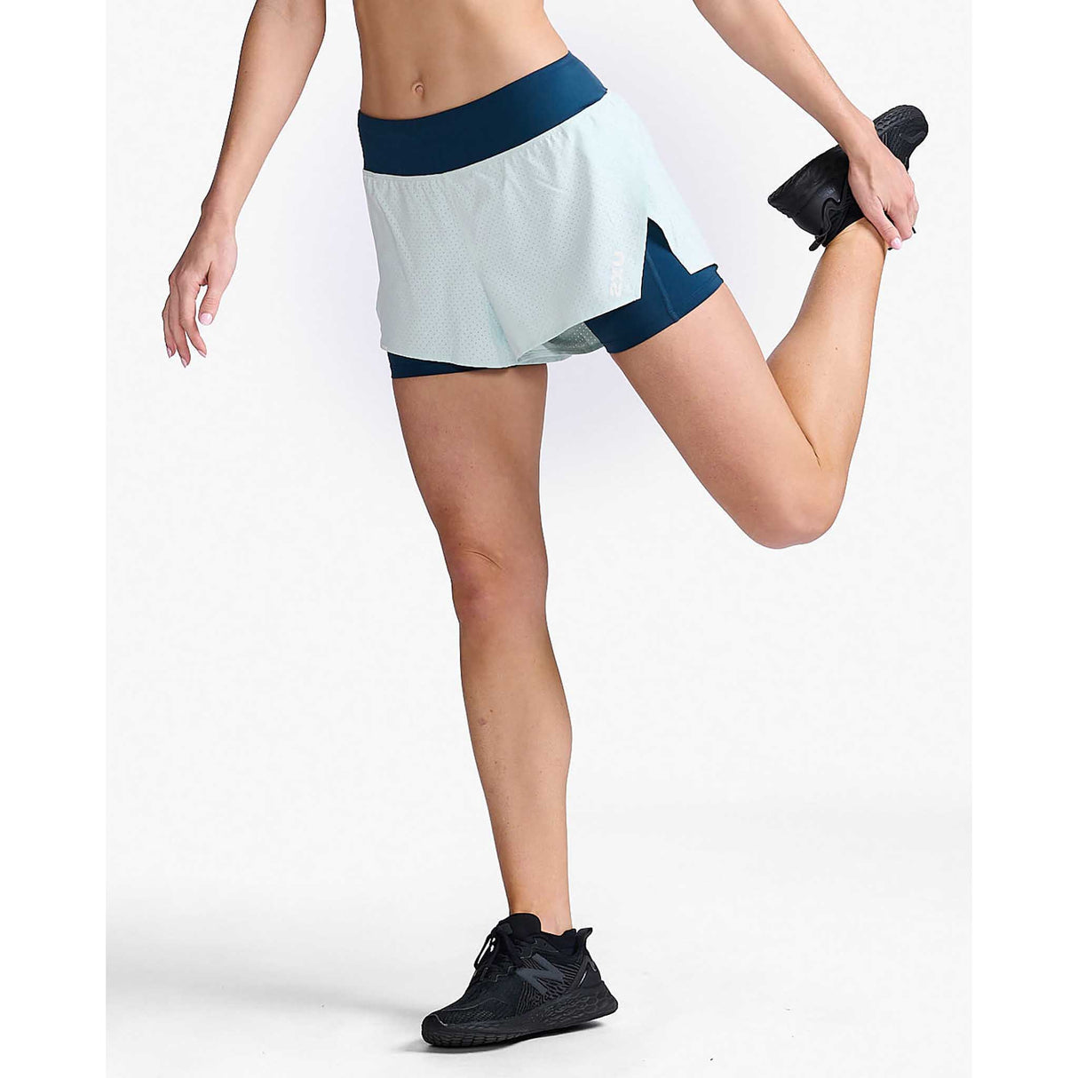 2XU Aero 2-en-1 4-Inch shorts de course à pied femme live 2- moonlight / glacier