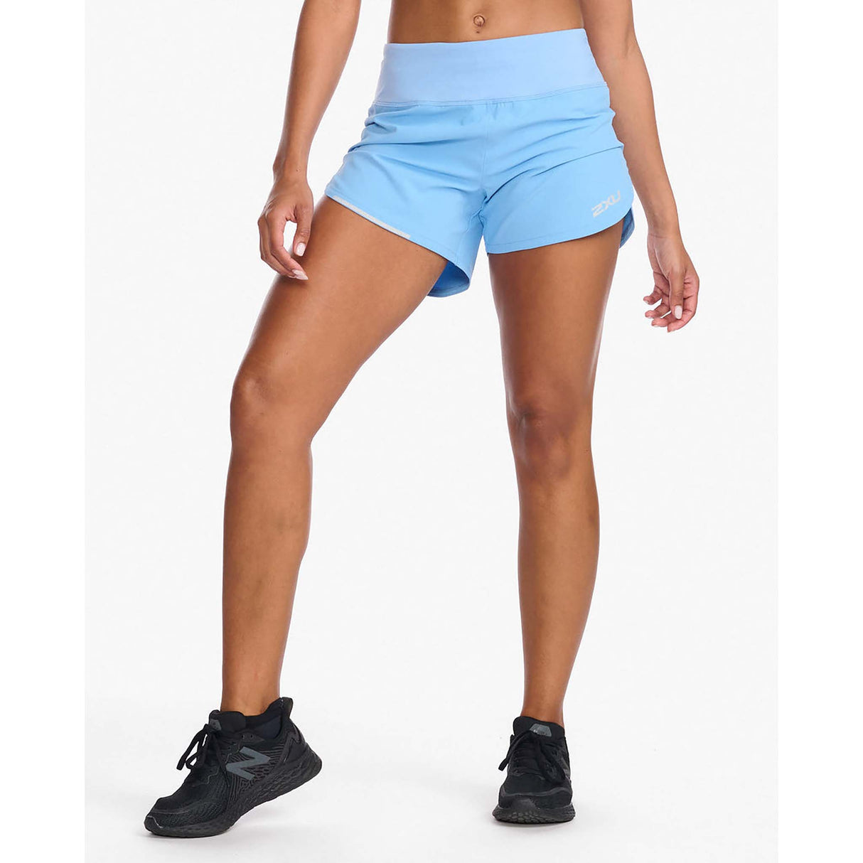 2XU Aero 4 Inch Shorts de course à pied mirage white reflective femme