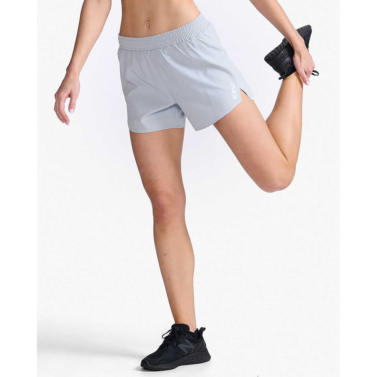 2XU Aero 5-Inch Shorts de course à pied femme lateral-harbour mist / blanc réfléchissant