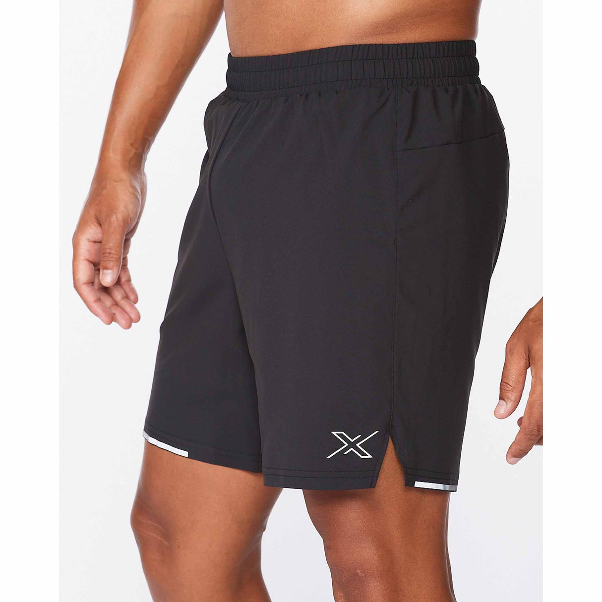 2XU Aero 7" shorts de course à pied pour homme noir vue de près