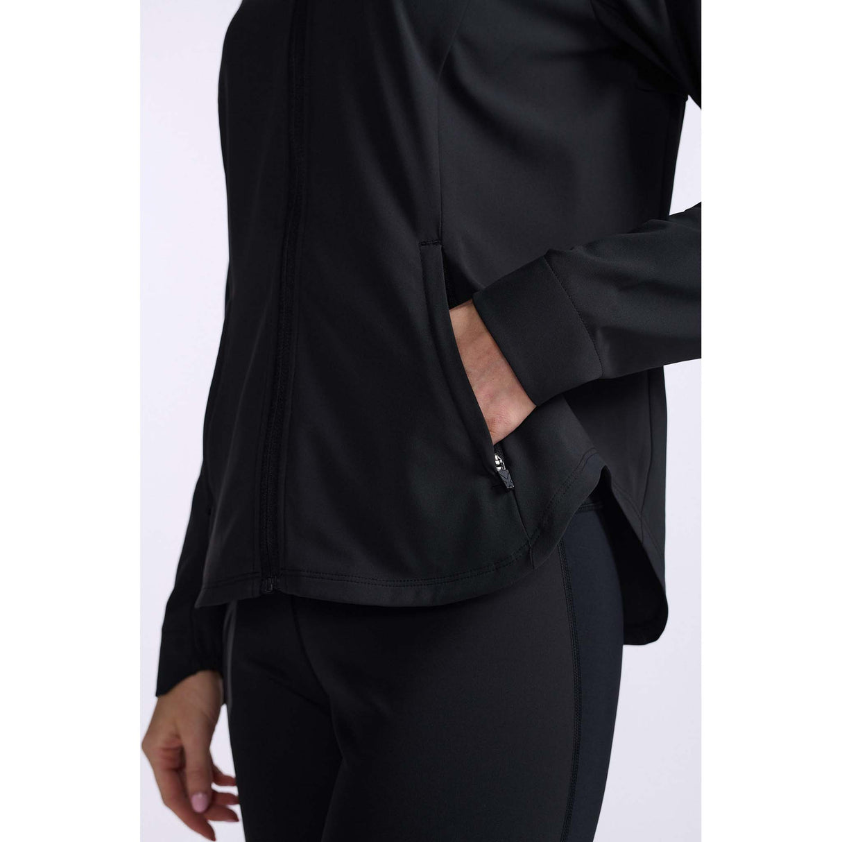 2XU Aero Jacket manteau imperméable black silver reflective femme poche laterale