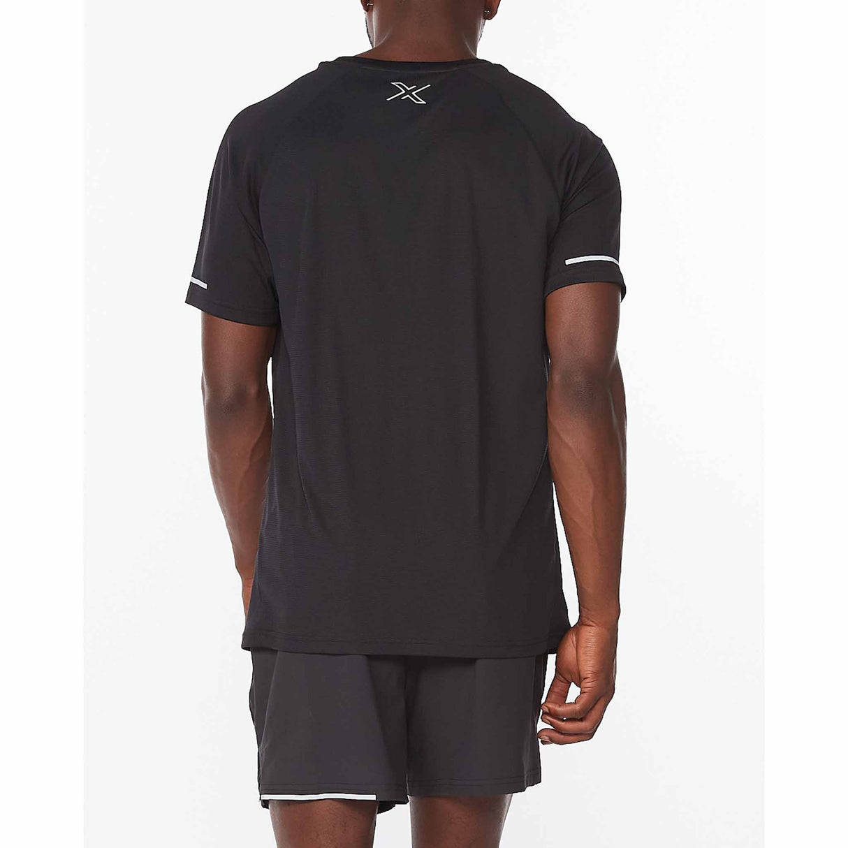 2XU Aero Tee t-shirt de course à pied pour homme black vue de dos