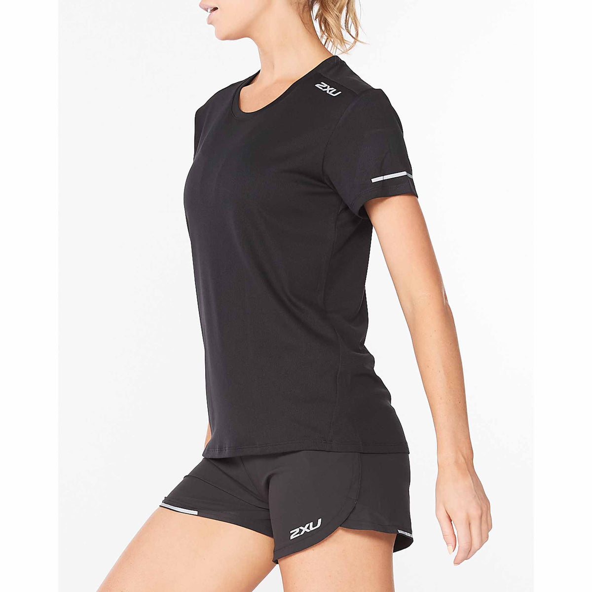 2XU Aero Tee t-shirt de course à pied pour femme noir angle
