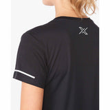 2XU Aero Tee t-shirt de course à pied pour femme vue de près dos
