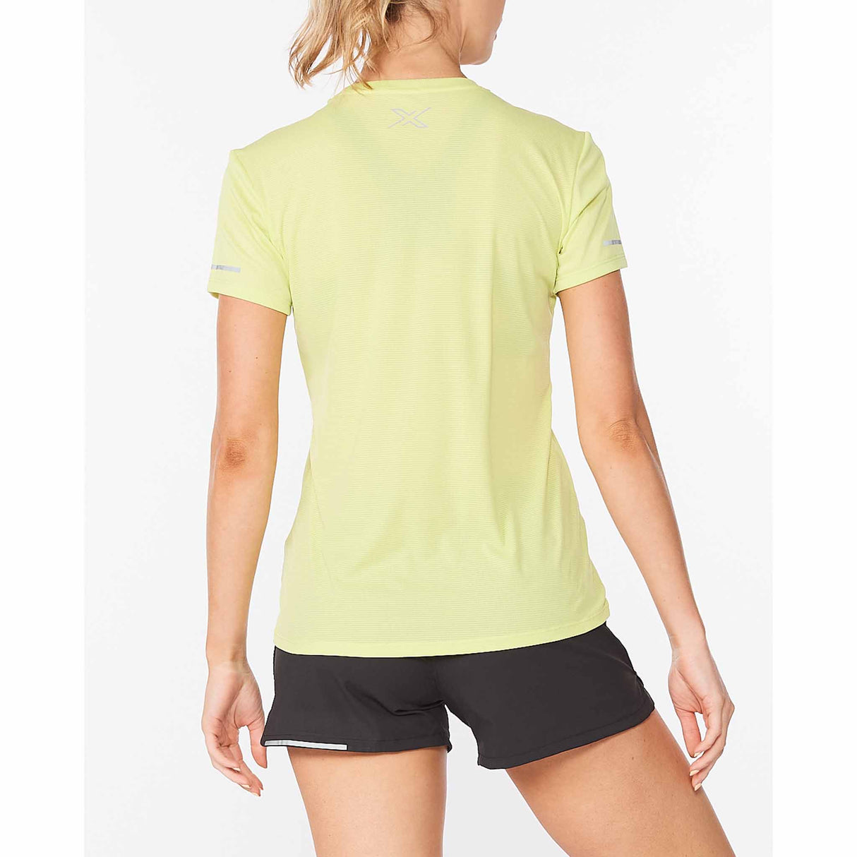 2XU Aero Tee t-shirt de course à pied pour femme limelight vue de dos