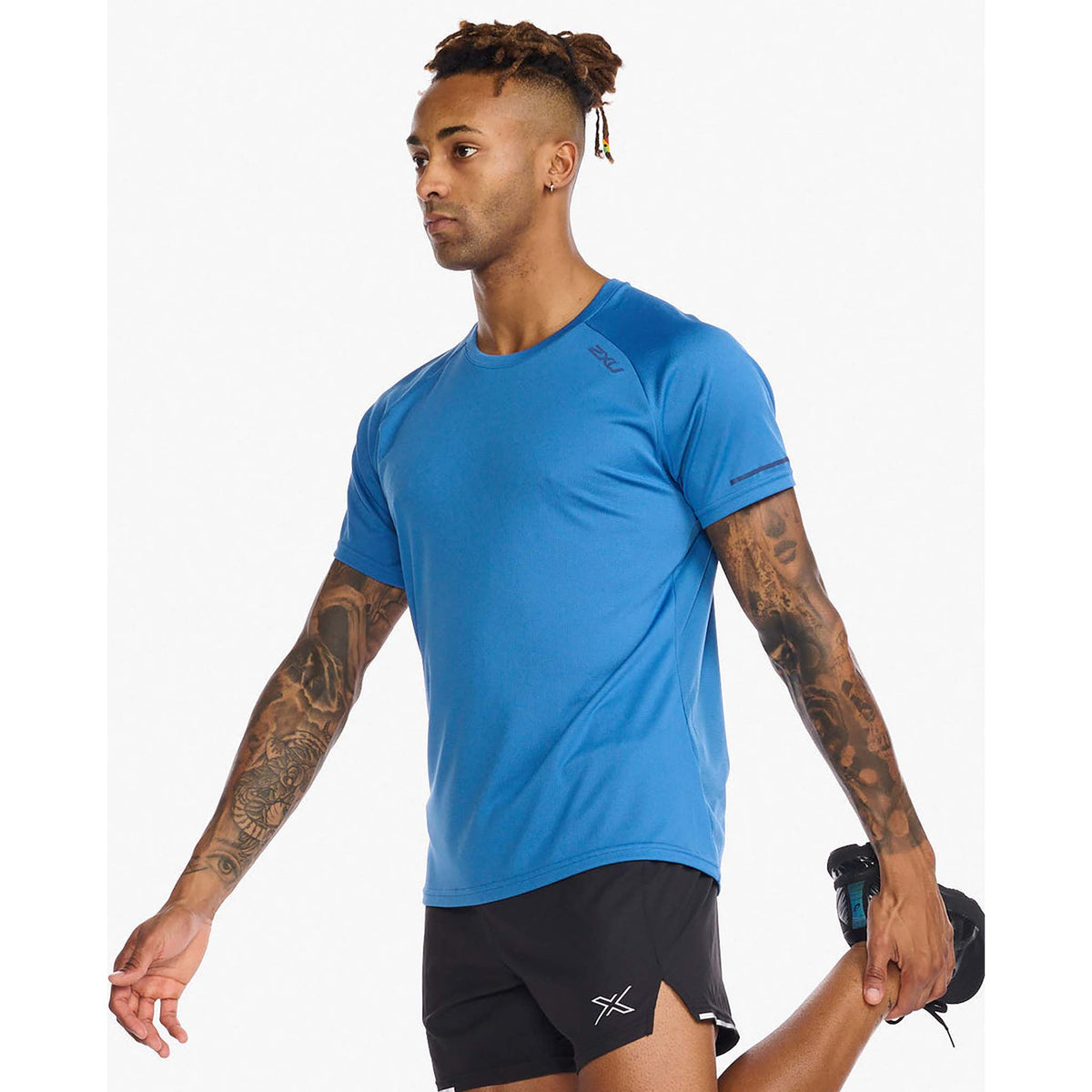 2XU Aero Tee t-shirt de course à pied medieval blue homme  lateral