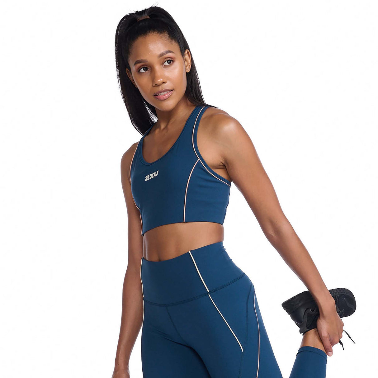 2XU Form Swift Crop Top de sport clair de lune femme lateral