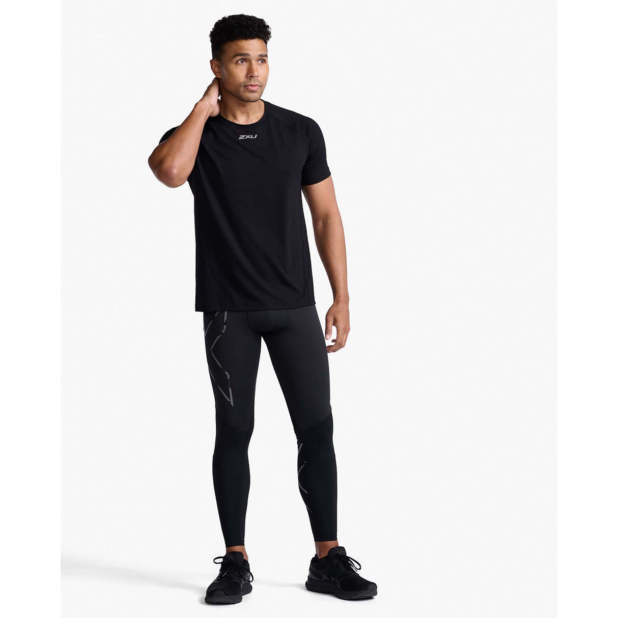 2XU Ignition Base Layer Tee noir homme live