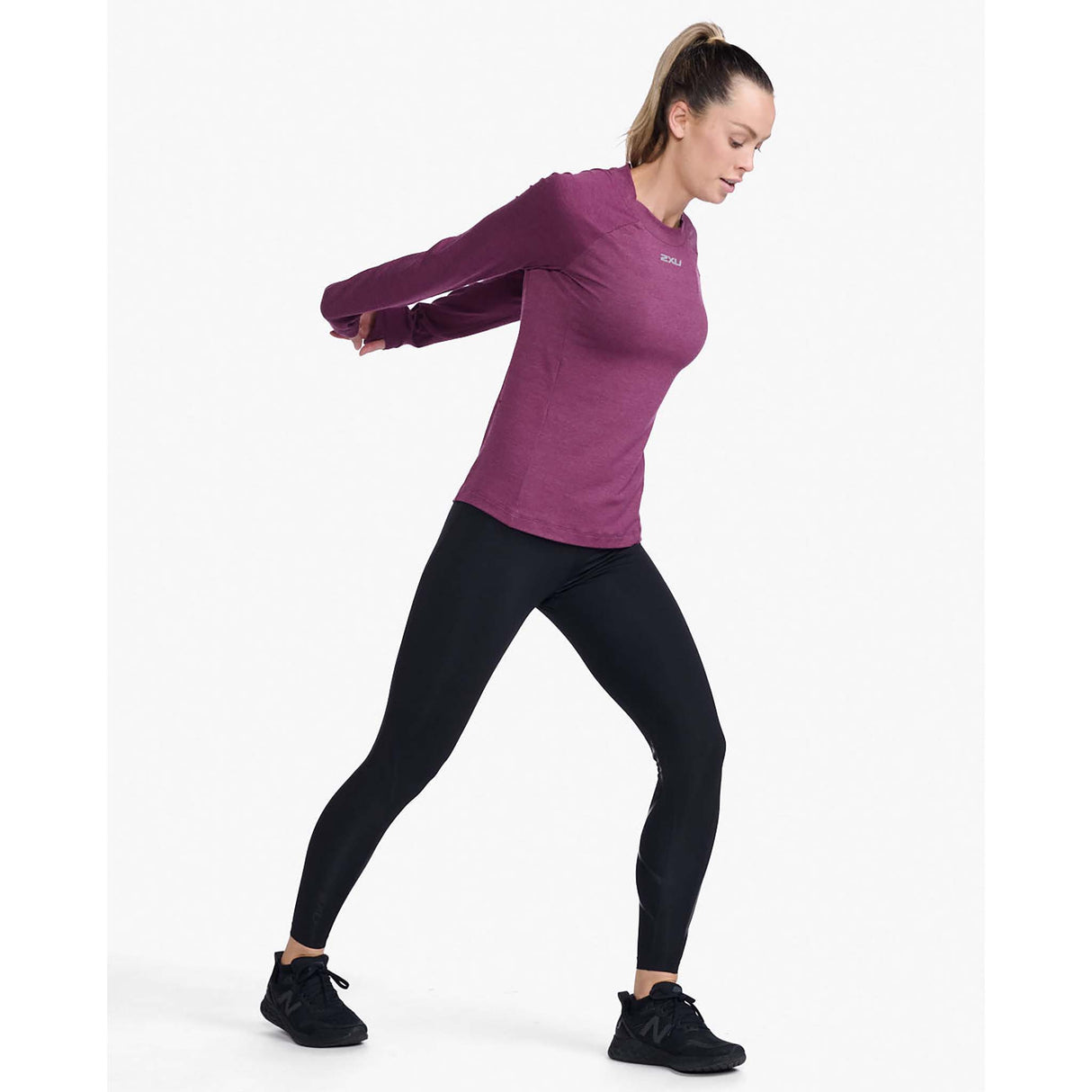 2XU Ignition couche de base à manches longues beet marle femme lateral