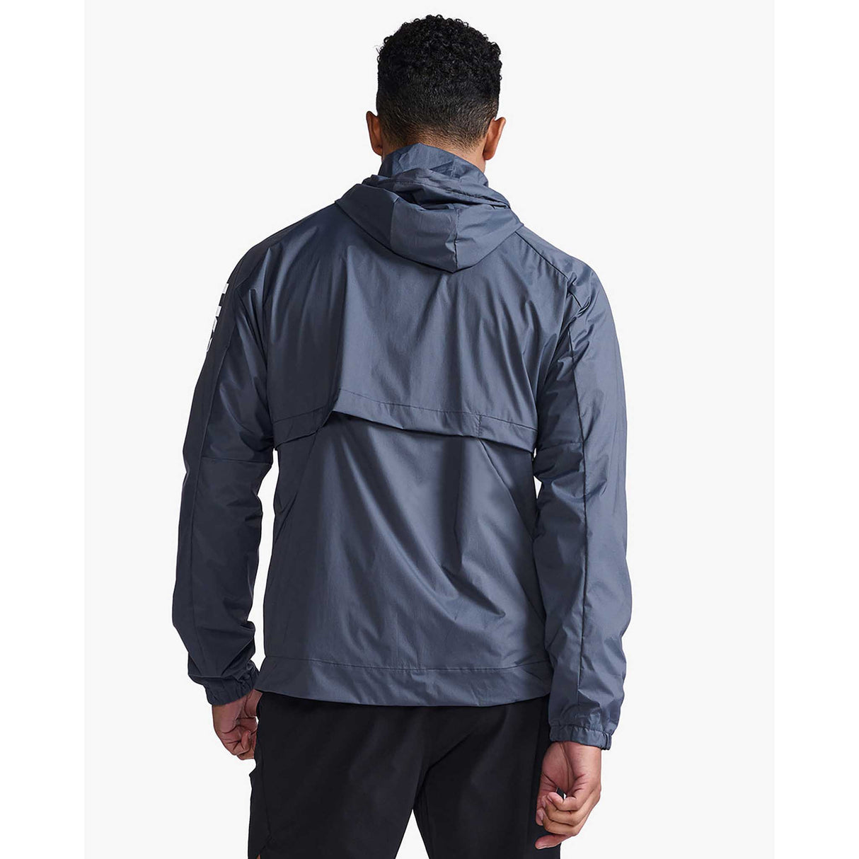 2XU Motion Windbreaker manteau coupe-vent homme dos- turbulence / blanc