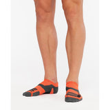 2XU Vectr Ultralight No Show bas court de course a pied unisexe orange gris