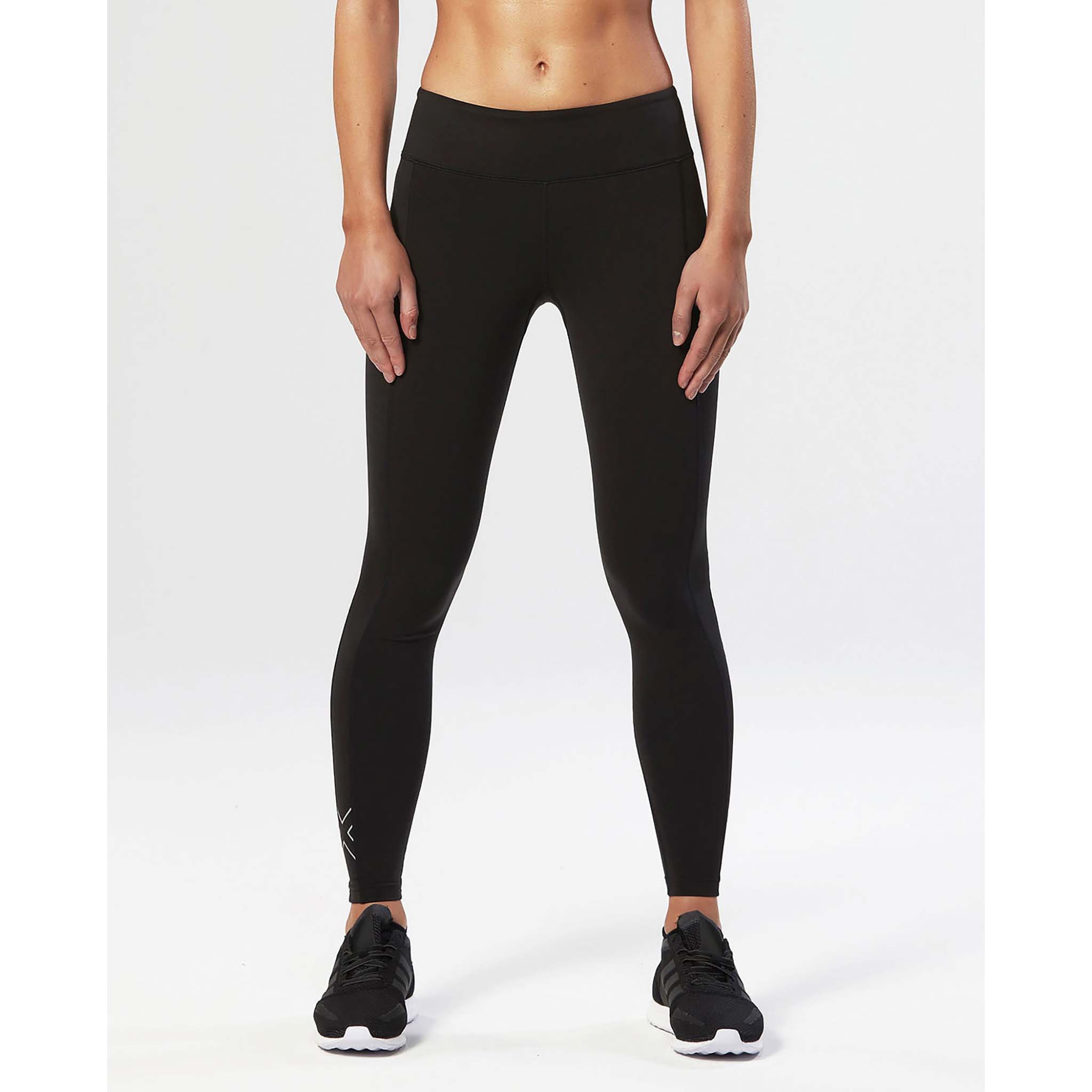 https://www.soccersportfitness.ca/cdn/shop/products/2XU-Womens-Fitness-Compression-Tights-WA4177b_BLK-SIL_3.jpg?v=1609962126