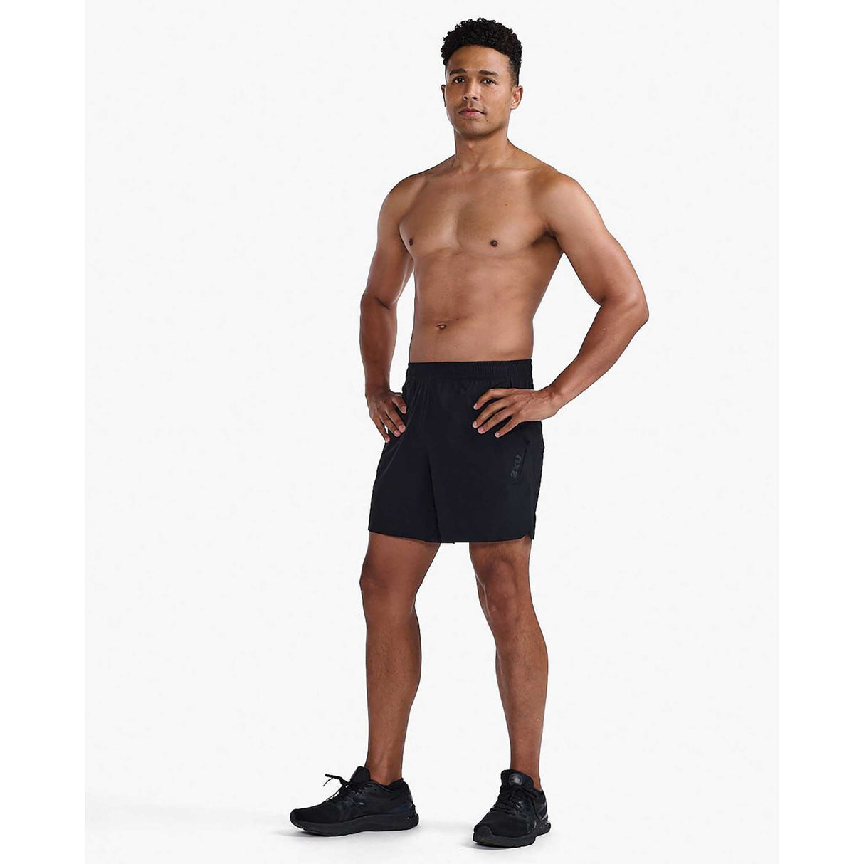 2XU Motion 6 Inch short de course à pied homme face- noir