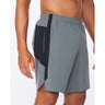 2XU Motion 8 Inch shorts de course à pied turbulence pour homme poche