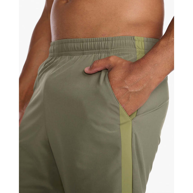 2XU 2XU Motion 8 Inch shorts de course à pied et entrainement pour homme