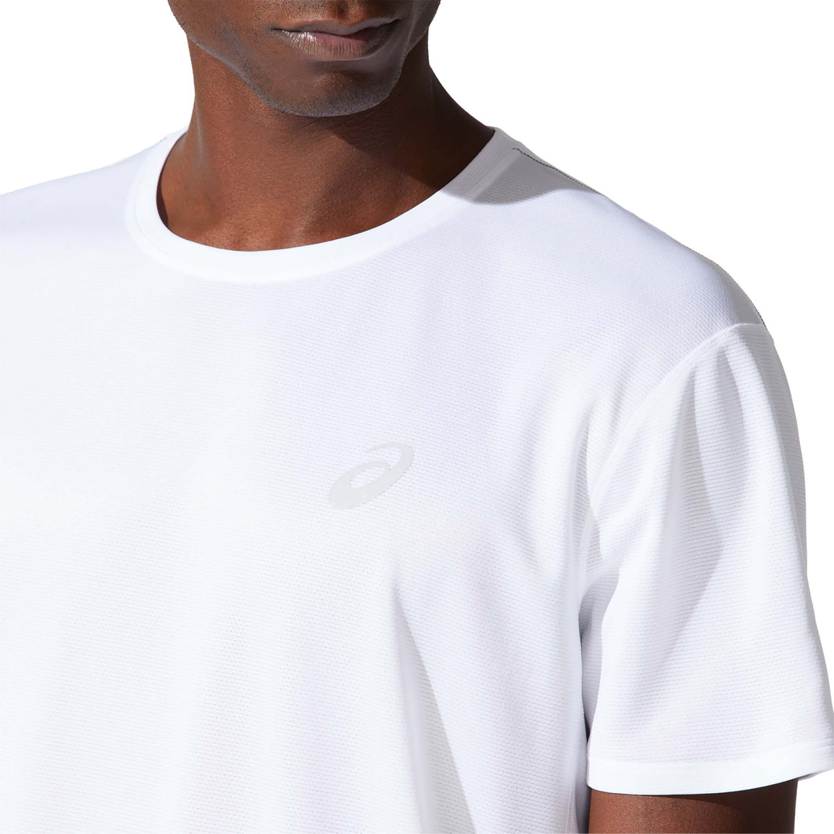 ASICS Silver T-shirt de course blanc homme col