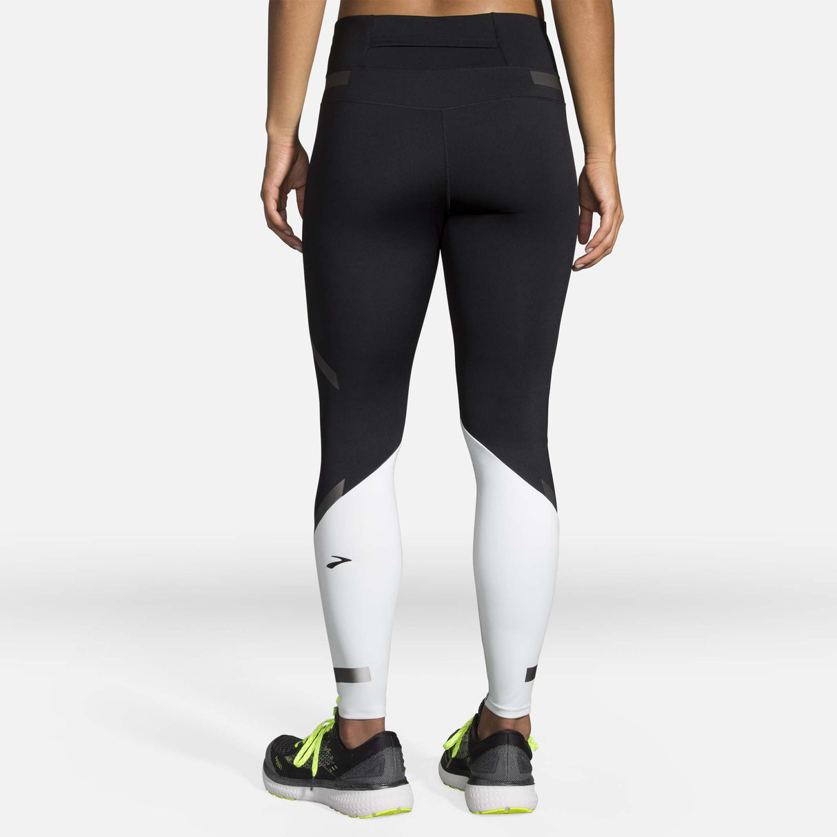 Brooks Carbonite legging de course à pied black icy nightlife femme dos