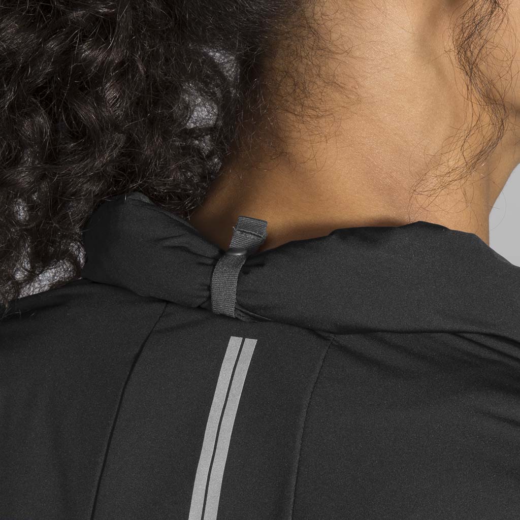 Brooks essential on sale running jacket