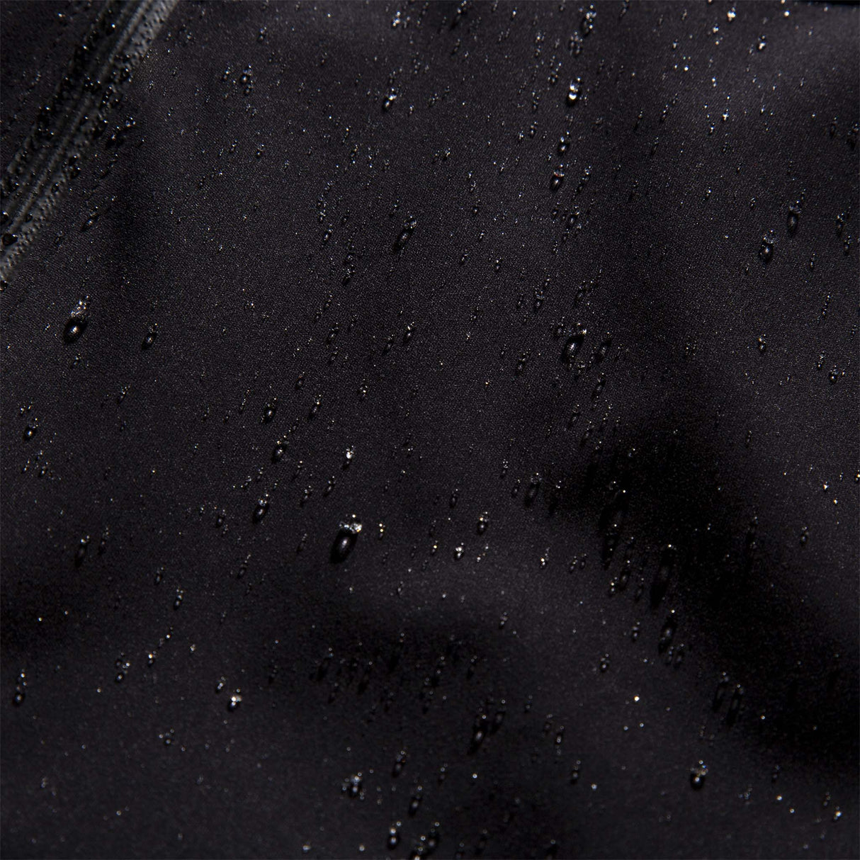 Brooks High Point Waterproof Jacket de course homme detail deperlant - noir