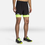 Brooks Carbonite 5-inch 2-en-1 short de course à pied homme face 2