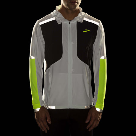 Brooks Carbonite Jacket de course a pied haute visibilité homme vue nocturne