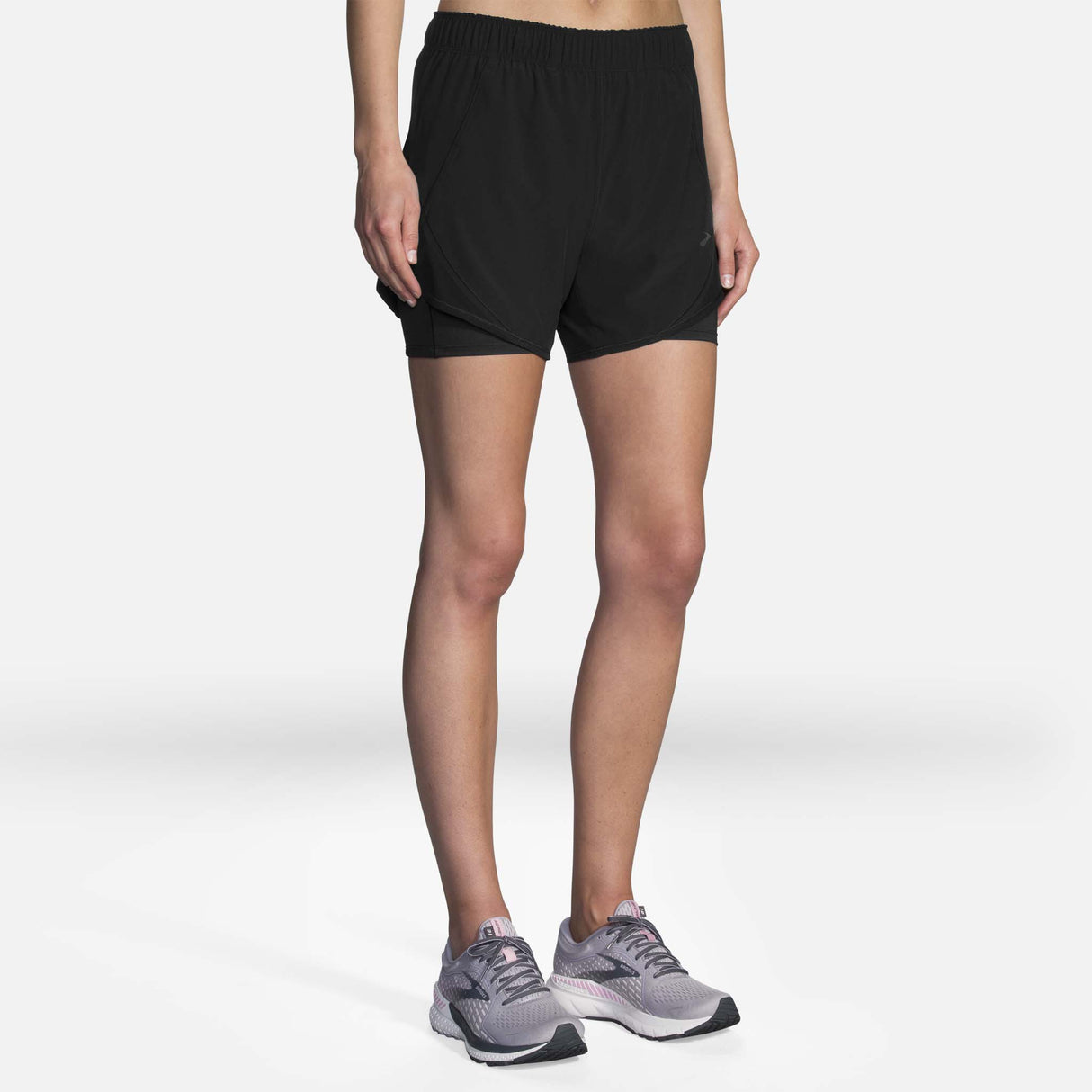 Brooks Brooks Chaser 5-inch 2-en-1 short de course à pied pour femme