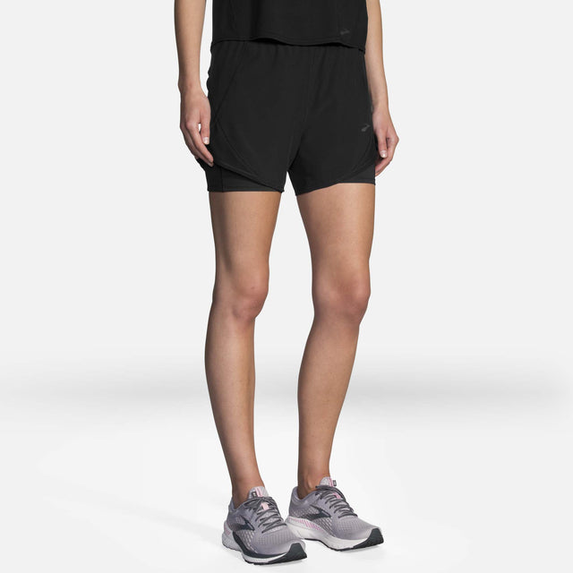 Brooks Brooks Chaser 5-inch 2-en-1 short de course à pied pour femme
