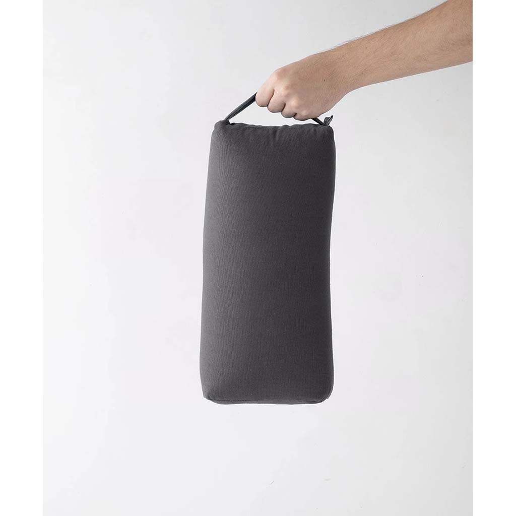 Halfmoon demi-coussin de yoga Prana charcoal 2