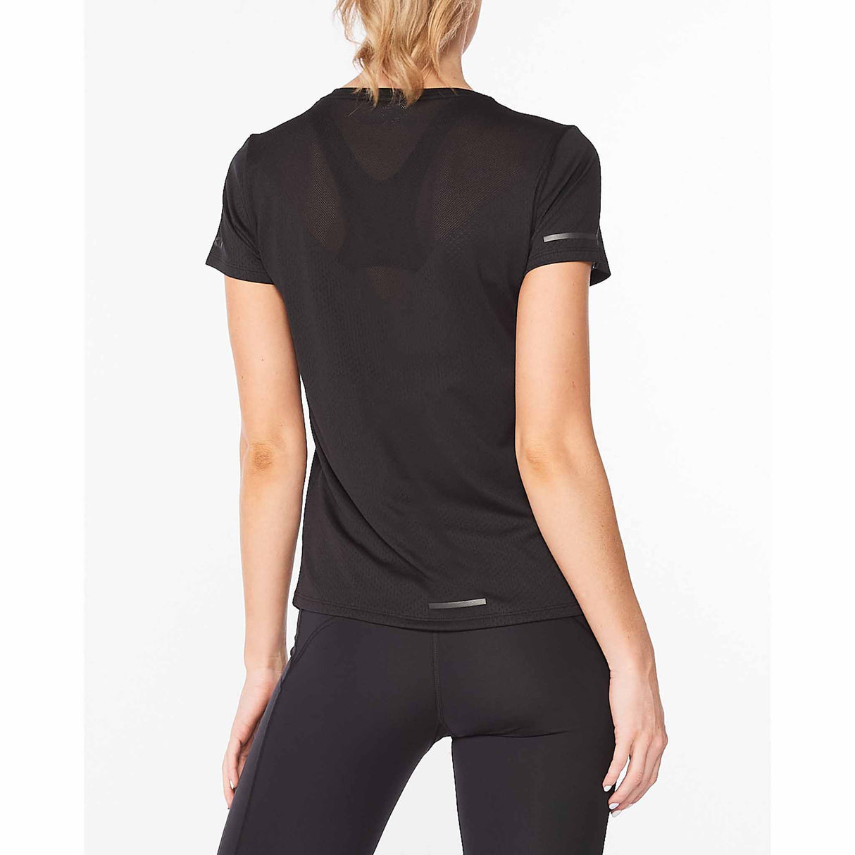 2XU Light Speed Tech T-shirt de course à pied manches courtes femme noir vue de dos